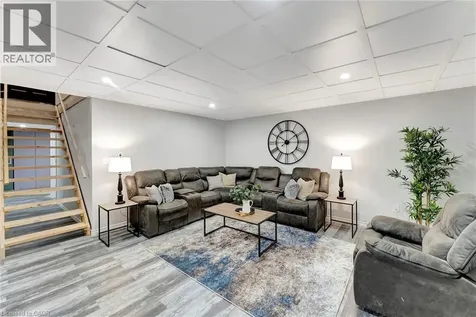 4881 Mapleview Crescent Port Colborne ON L0S 1R0