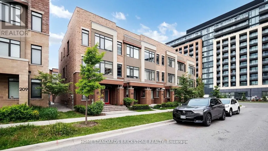 215 Salterton Circle Vaughan ON L6A 4Z2