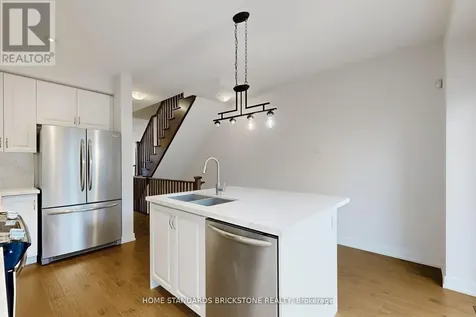 215 Salterton Circle Vaughan ON L6A 4Z2