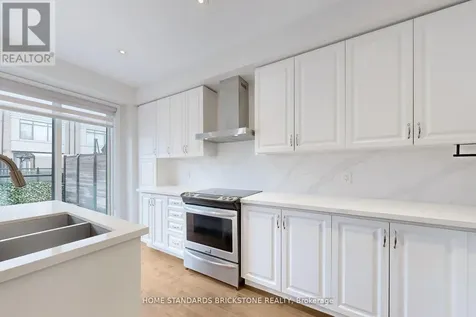 215 Salterton Circle Vaughan ON L6A 4Z2