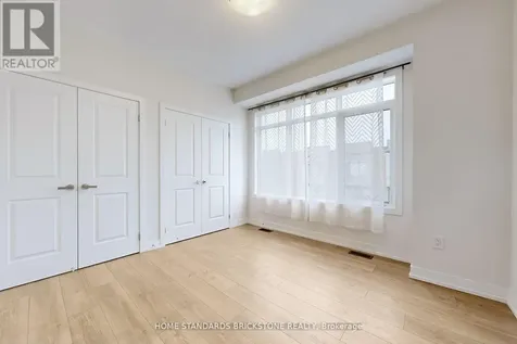 215 Salterton Circle Vaughan ON L6A 4Z2