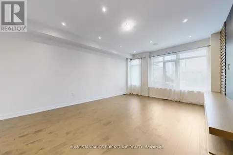 215 Salterton Circle Vaughan ON L6A 4Z2