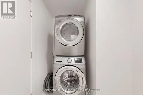 215 Salterton Circle Vaughan ON L6A 4Z2