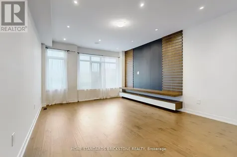 215 Salterton Circle Vaughan ON L6A 4Z2