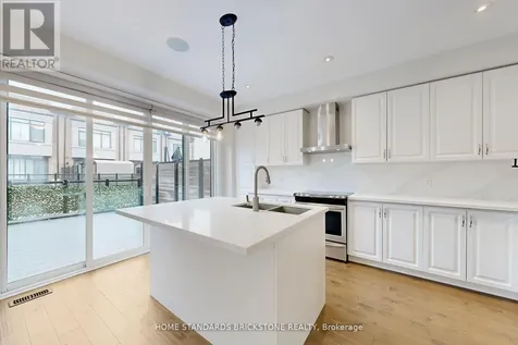 215 Salterton Circle Vaughan ON L6A 4Z2