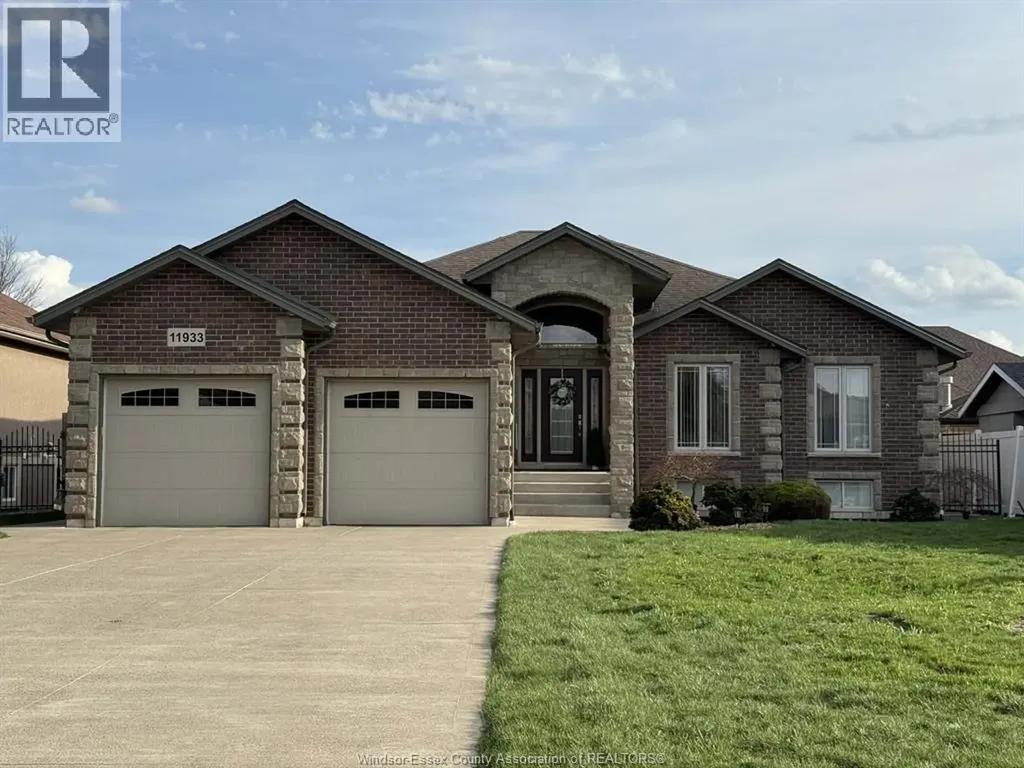 11933 Maisonneuve Street Tecumseh ON N8N 1R2