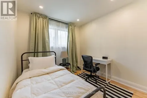820 Grenon Avenue Ottawa ON K2B 6G2