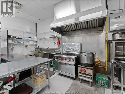 2950 Dougall Avenue Windsor ON N9E 1S2