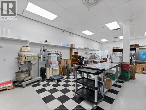 2950 Dougall Avenue Windsor ON N9E 1S2