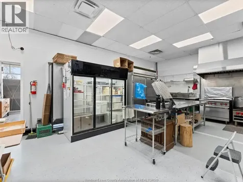 2950 Dougall Avenue Windsor ON N9E 1S2