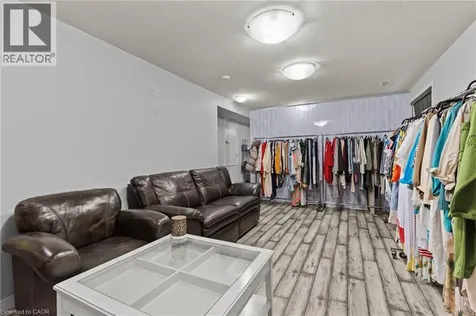 9147 Hendershot Boulevard Niagara Falls ON L2H 0E3