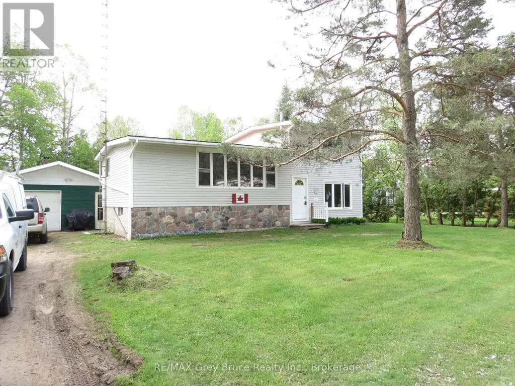 243 Mccullough Lake Drive Chatsworth ON N0H 2V0