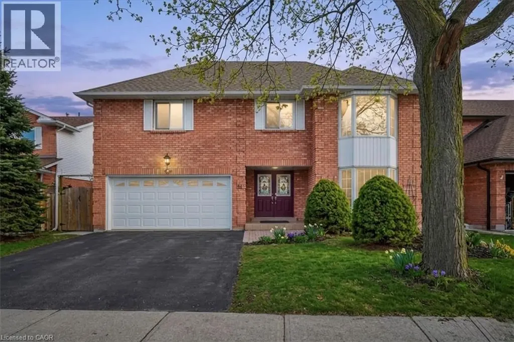54 Goldcrest Drive Stoney Creek ON L8G 4T6