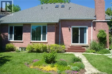 54 Goldcrest Drive Stoney Creek ON L8G 4T6