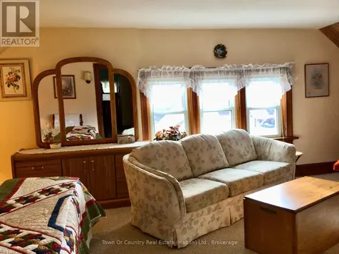 540 10th Avenue Hanover ON N4N 2P4