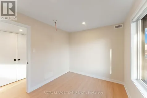 90 Elm Street Ottawa ON K1R 6N3