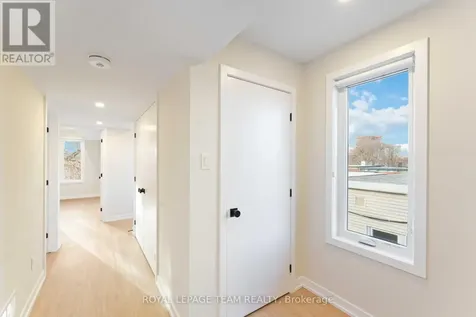 90 Elm Street Ottawa ON K1R 6N3