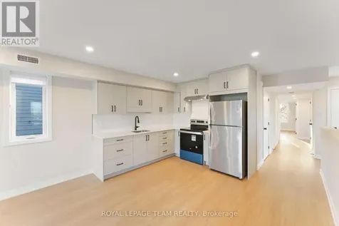 90 Elm Street Ottawa ON K1R 6N3