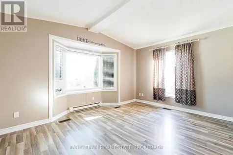 13 Sunrise Circle Bradford West Gwillimbury ON L3Z 2A5