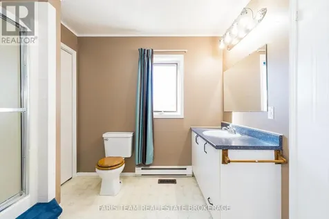 13 Sunrise Circle Bradford West Gwillimbury ON L3Z 2A5