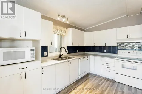 13 Sunrise Circle Bradford West Gwillimbury ON L3Z 2A5