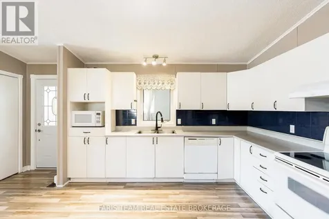 13 Sunrise Circle Bradford West Gwillimbury ON L3Z 2A5