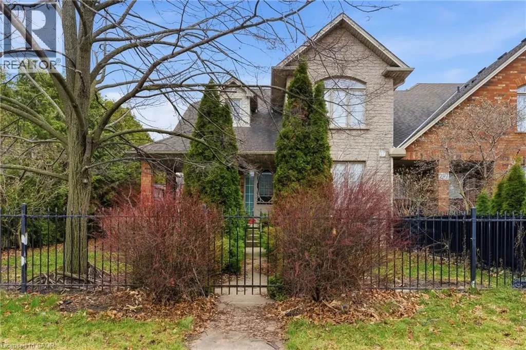 189 Livingston Avenue Grimsby ON L3M 5M3