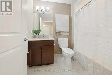 460 William Graham Drive Aurora ON L4G 1X9