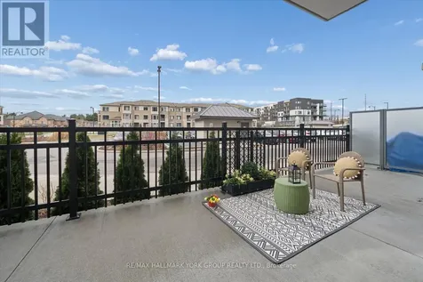 460 William Graham Drive Aurora ON L4G 1X9