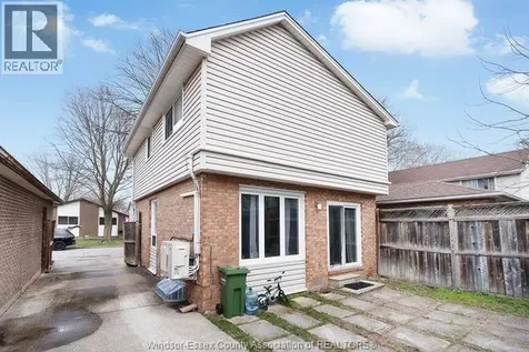 8665 Darlington Crescent Windsor ON N8S 4M5