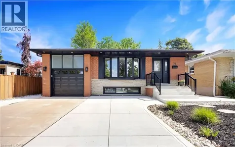38 Birgitta Crescent Etobicoke ON M9C 3W4