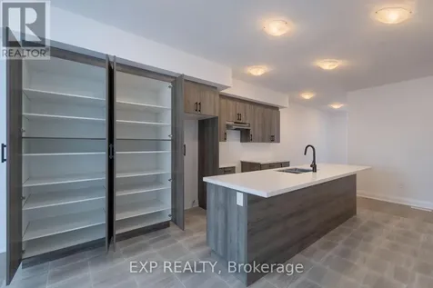 20 Ranch Terrace Barrie ON L9J 0C2