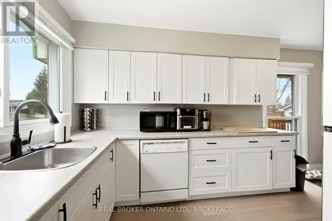 1205 Osborne Avenue Cornwall ON K6J 1L2
