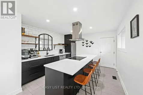 756 Dickens Avenue Ottawa ON K1G 2X8