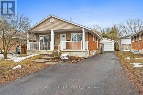 756 Dickens Avenue Ottawa ON K1G 2X8