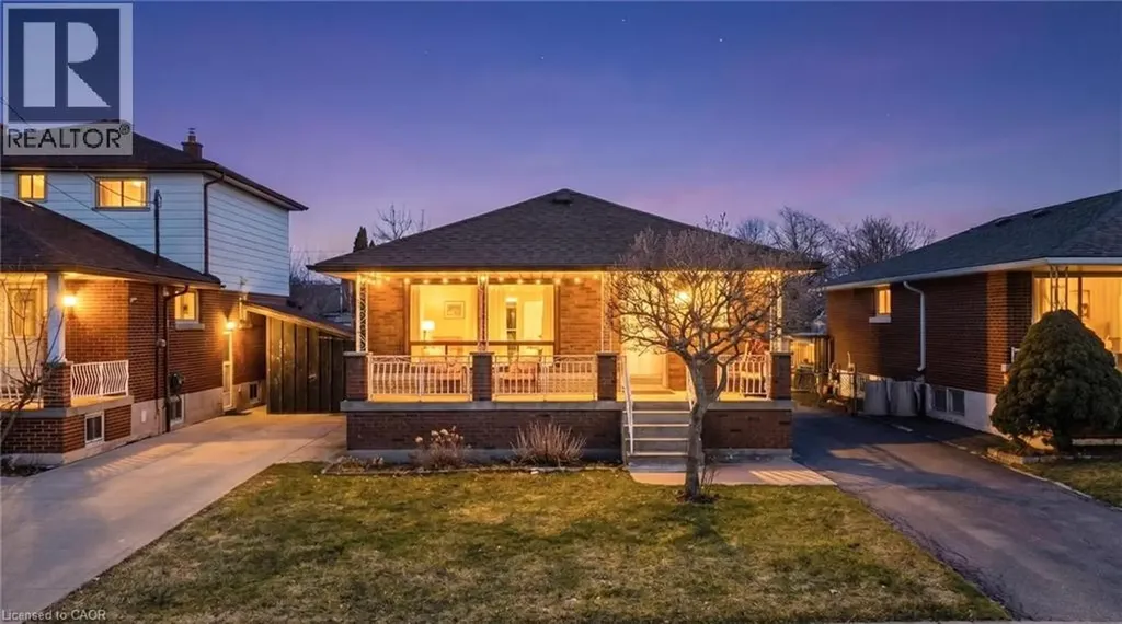 31 Terrace Drive Hamilton ON L9A 2Y5