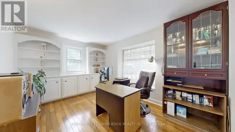 18 Kennedy Lane Whitchurch-stouffville ON L4A 2J5