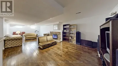 18 Kennedy Lane Whitchurch-stouffville ON L4A 2J5