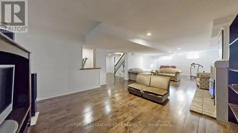 18 Kennedy Lane Whitchurch-stouffville ON L4A 2J5