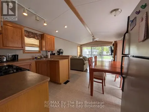5 Chippewa Trail Wasaga Beach ON L9Z 1X7
