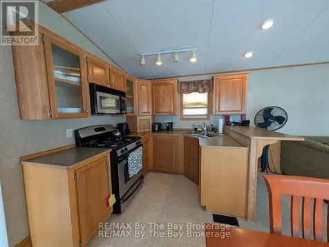 5 Chippewa Trail Wasaga Beach ON L9Z 1X7