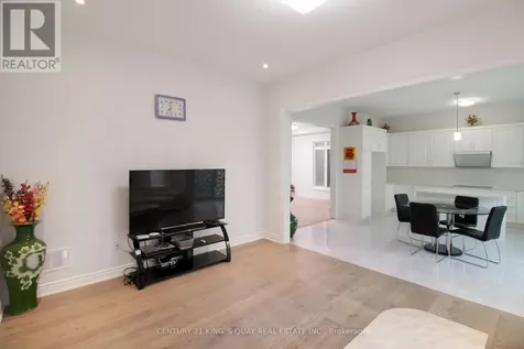 38 Tipp Drive Richmond Hill ON L4E 1J3