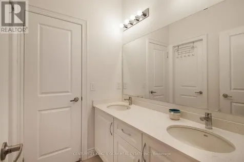 38 Tipp Drive Richmond Hill ON L4E 1J3