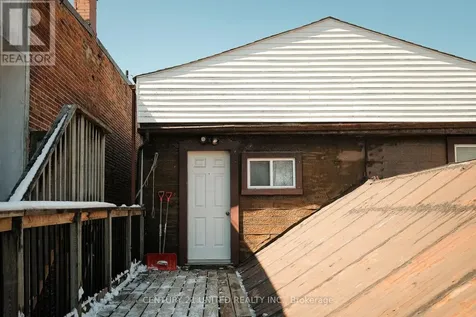 23 Queen Street Selwyn ON K0L 2H0