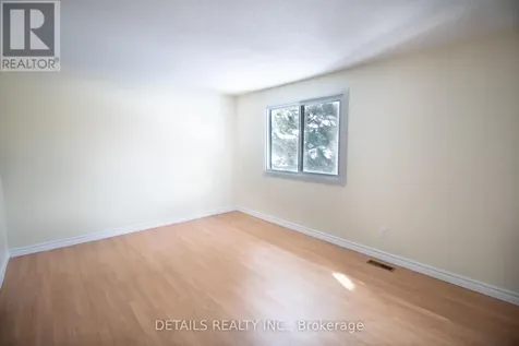1339 Belgate Way Ottawa ON K1J 8P8
