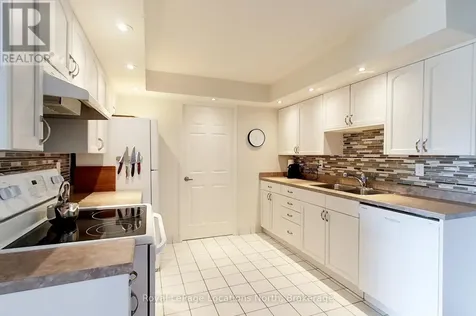 172 Eighth Street Collingwood ON L9Y 4T2