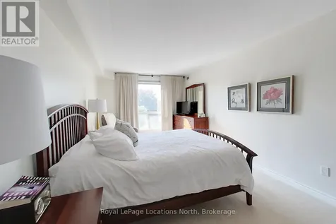 172 Eighth Street Collingwood ON L9Y 4T2