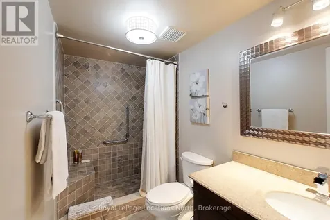 172 Eighth Street Collingwood ON L9Y 4T2