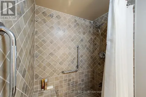 172 Eighth Street Collingwood ON L9Y 4T2