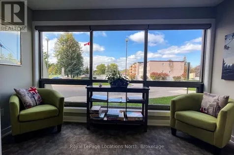172 Eighth Street Collingwood ON L9Y 4T2